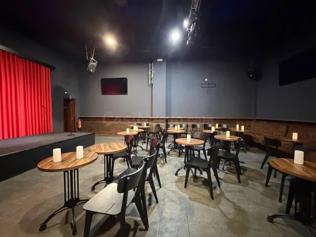 Venta de local-restaurante con licencia – espacio para ocio  - foto 3