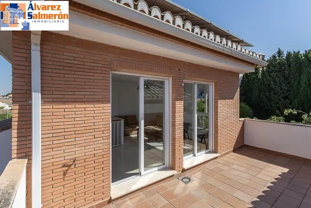 EXCLUSIVO CHALET INDIVIDUAL EN HUÉTOR VEGA — 40