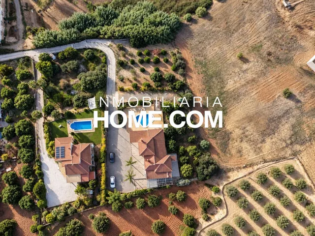 Villa independiente en una sola planta con piscina privada, jardín y licencia turística en Alhaurín de la Torre — 30