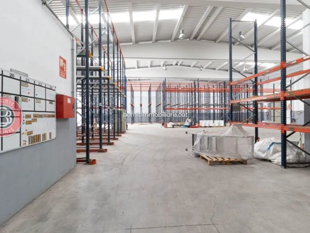 Local comercial 1932m² en venta - La plana - foto 4