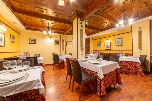 VENTA DE VIVIENDA + LOCAL - RESTAURANTE EN CENTRO HISTÓRICO — 17