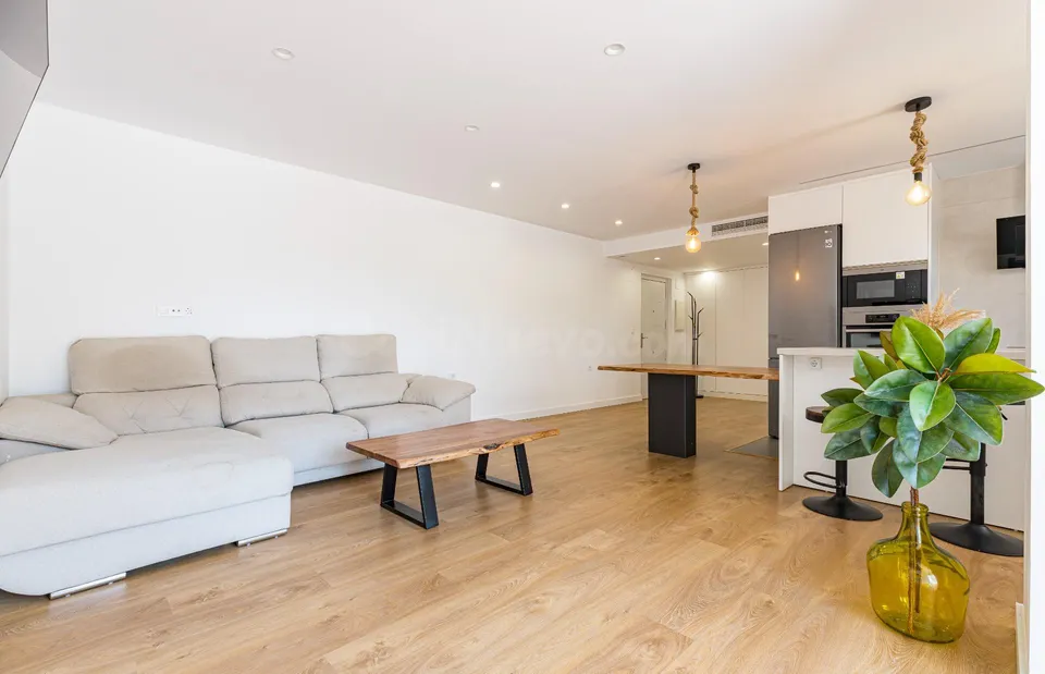 Alquiler vivienda en Juan Carlos I- Avenida Infanta Cristina.