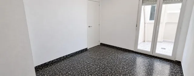 OPORTUNIDAD: Apartamento Semireformado — 10