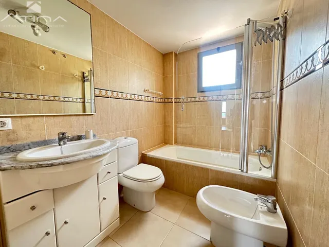 Apartamento con vistas abiertas al mar situado en primera línea de la playa de Guardamar — 13