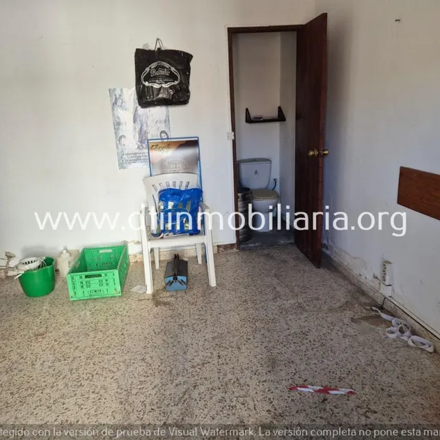 Se vende local comercial La Palma del Condado — 12