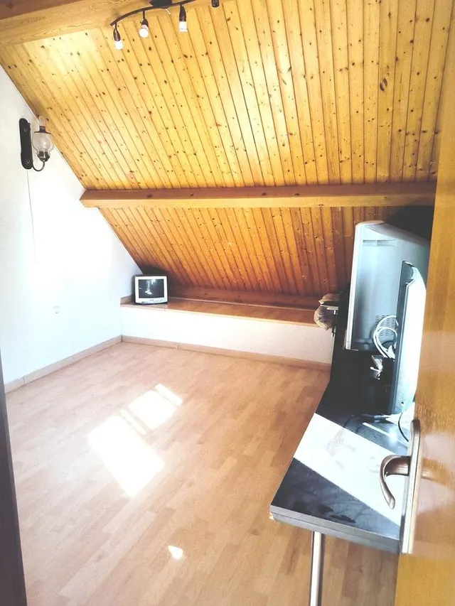 Duplex de 5 dormitorios y sotano privado — 32