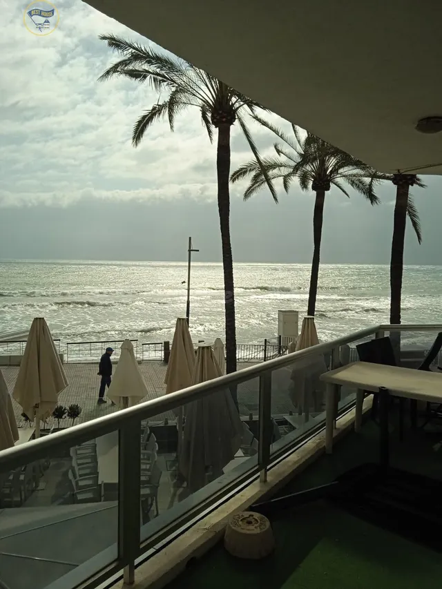 EXCELENTE OPORTUNIDAD DE NEGOCIO EN PRIMERA LÍNEA DE PLAYA - - foto 2
