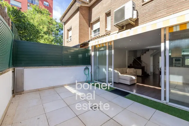 Chalet adosado en venta en Calle de Sant Josep — 8