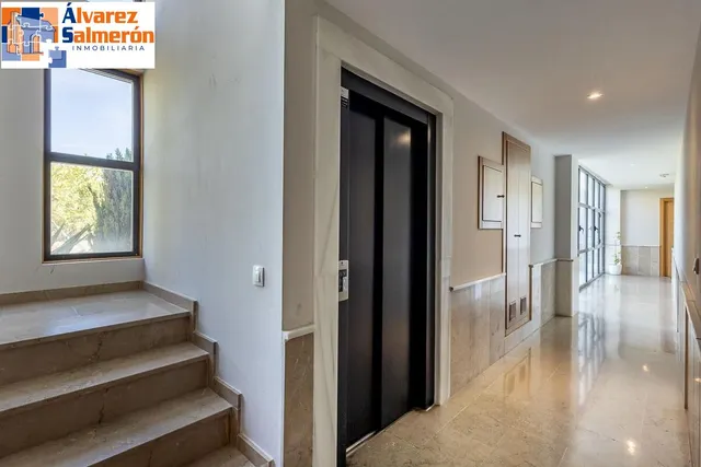 Piso con terraza en Albolote — 25