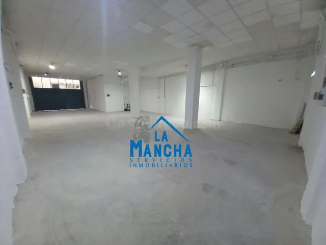 *150.000€* INMOBILIARIA LA MANCHA VENDE LOCAL RECIÉN REFORMADO EN LA ZONA EL PILAR DE 150M2. — 5