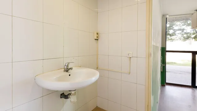 Local comercial 45m² en alquiler - Sant Narcís - Pl. Europa — 15