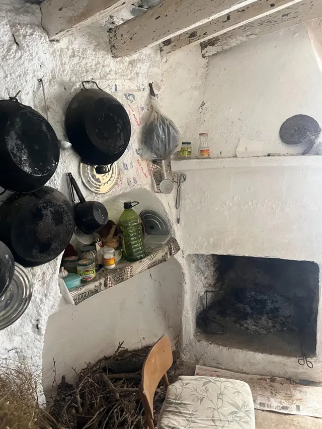 CORTIJO ECONOMICO PARA REFORMAR CON PARCELA PROXIMA. — 5