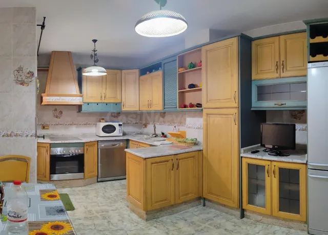 GRAN OPORTUNIDAD: CASA CON 3 DORMITORIOS, GARAJE Y PATIO EN  - foto 3