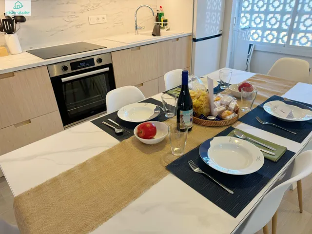 EXCLUSIVO APARTAMENTO REFORMADO EN EL CAMPELLO CON TERRAZA, PISCINA Y UBICACIÓN PRIVILEGIADA JUNTO AL MAR — 33
