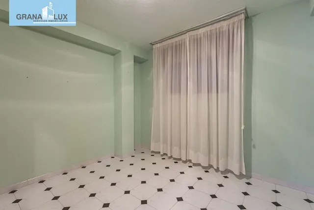 Piso con garaje y trastero en Almuñecar — 14