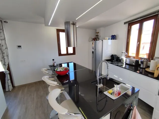 Edificio como Hostel — 34