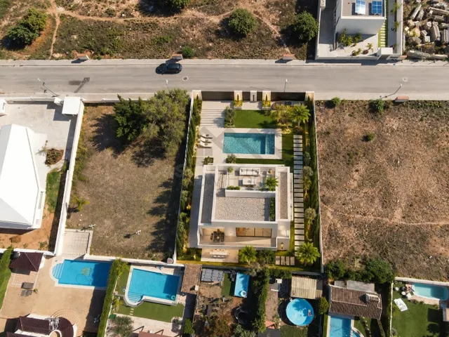 PARCELA URBANA DE 696 m2 EN MONTE COLORADO — CREA EL CHALET QUE IMAGINAS — 5