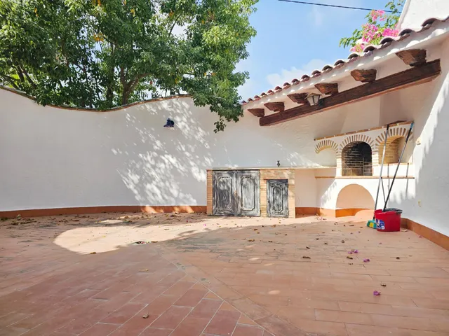 Alquiler anual  Chalet en zona Santa Lucía, con amplia parcela y todas las comodidades — 22