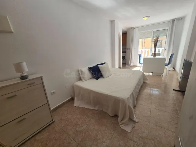 GRAN ESTUDIO EN TORREVIEJA: 1 ASEO - foto 5