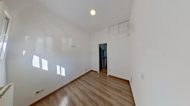 ¡Oportunidad Única! Local totalmente Reformado en Entrevías, Madrid ✨ — 9