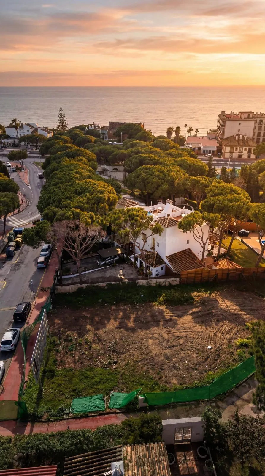 Parcela 20 habitaciones 1614m² en venta - Riviera del sol