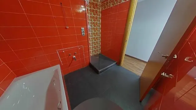 Gran casa con garaje y piscina — 16