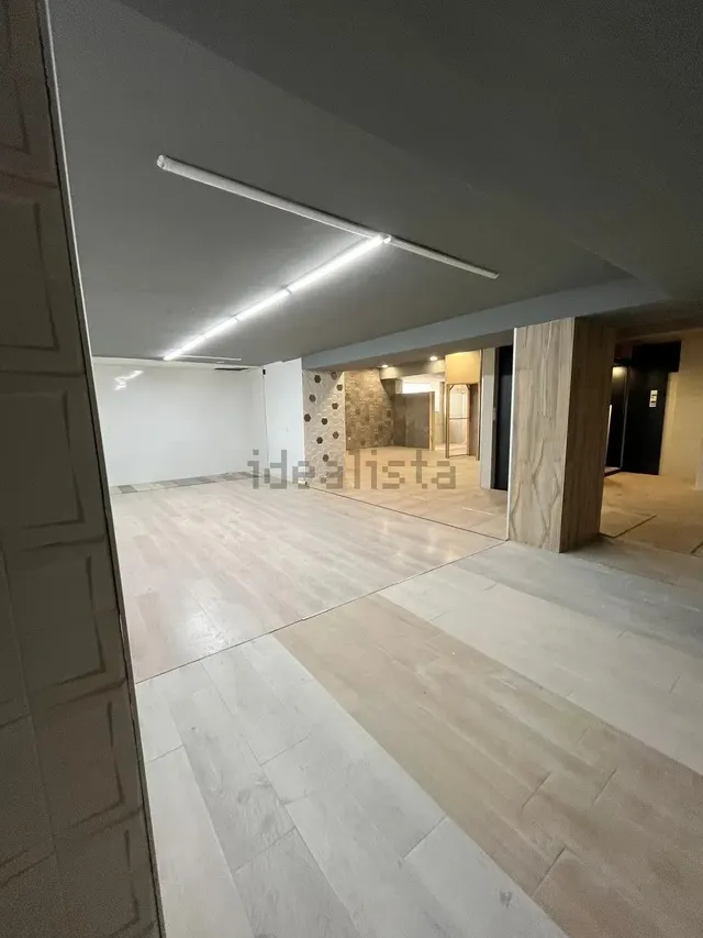 Alquiler de local en Calle Na Saurina d'Entença, 69 — 21