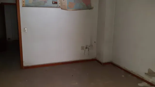 300 METROS CON TECHOS ALTOS — 15