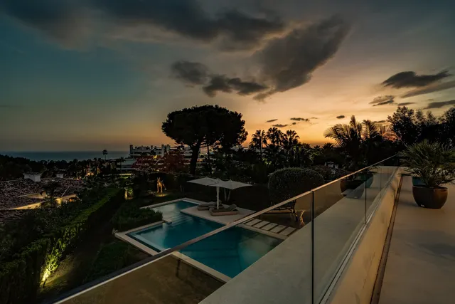 Chalet 5 habitaciones 868m² en venta - Costa del Sol — 50
