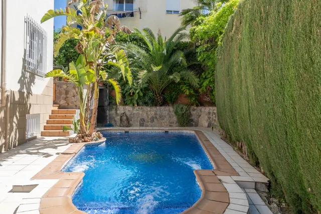 ESPECTACULAR CHALET INDEPENDIENTE EN GOJAR CON ALTA EFICIENC - foto 4