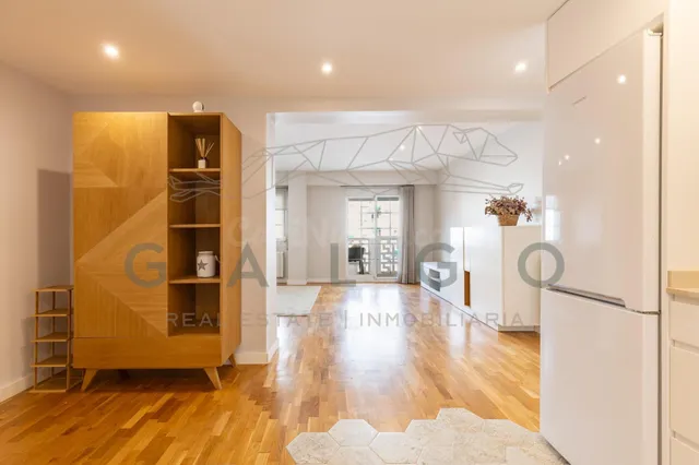 Comprar piso reformado con garaje junto a Plaza Xúquer - foto 4