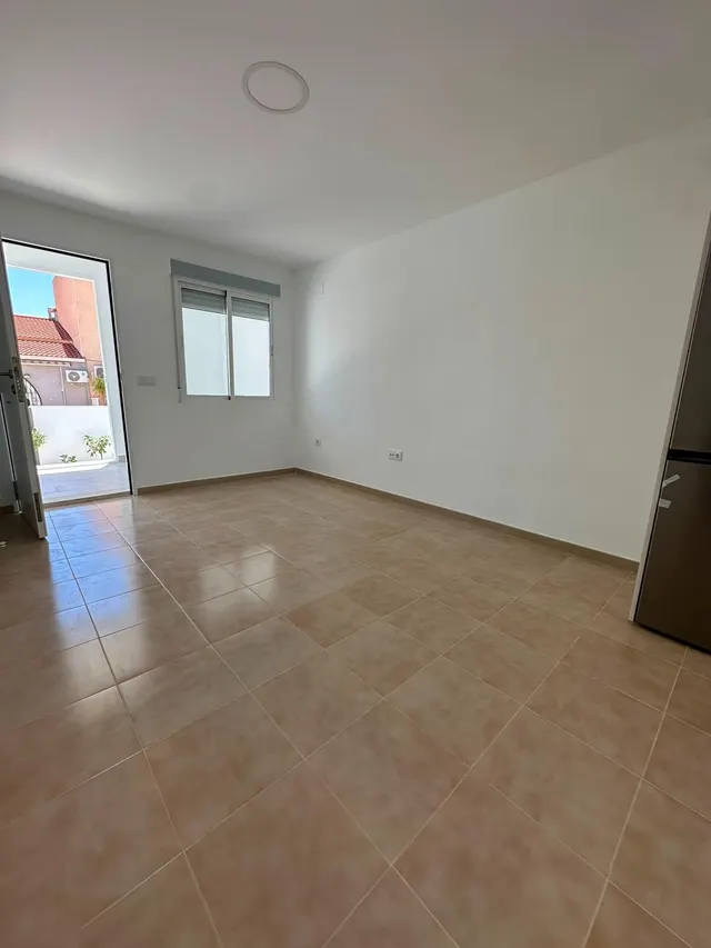 BUNGALOW ADOSADO DE 2 DORMITORIOS EN LA SIESTA (TORREVIEJA) — 10