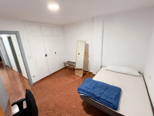 Piso o habitaciones en Alquiler: Ideal para Estudiantes en Parque Nueva Granada, Granada | ref: DLR00276 — 8