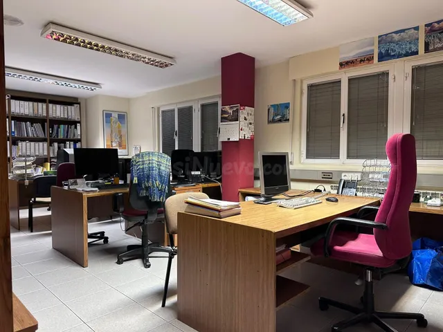 SE VENDE OFICINA EN PALENCIA - foto 2