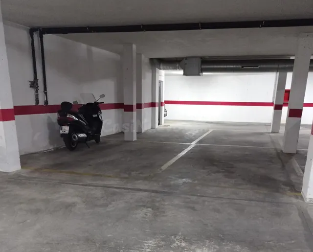 Venta de Garaje en Calle Monseñor Fco Gil Hellin Nº 1 - foto 2