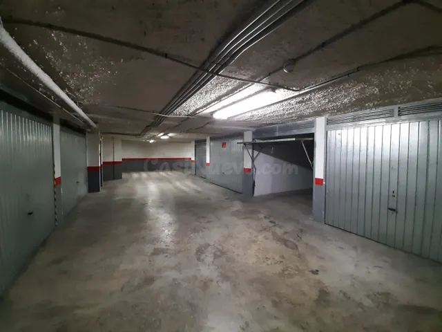 Garaje cerrado en venta en Alzira. - foto 2