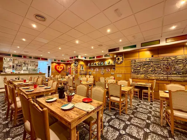 TRASPASO DE RESTAURANTE EN PERE GARAU - foto 4