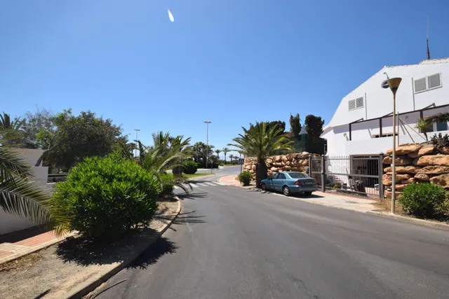 ¡Construye tu sueño! PARCELA 883 Metros en Almerimar — 4