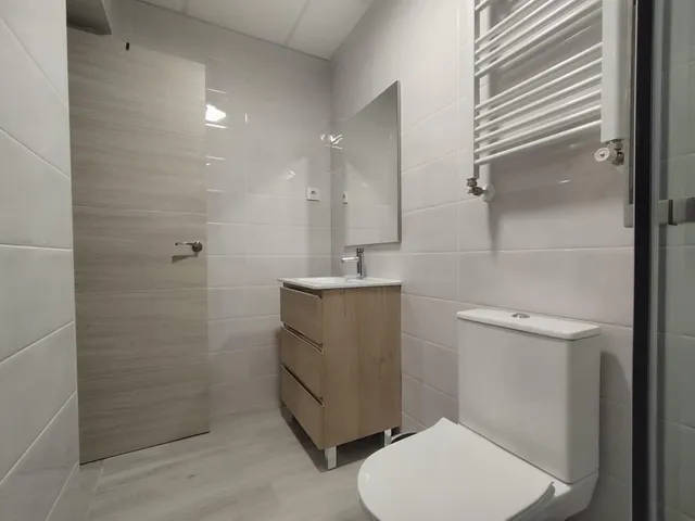 Habitación RC Magistral equipada con baño propio — 9
