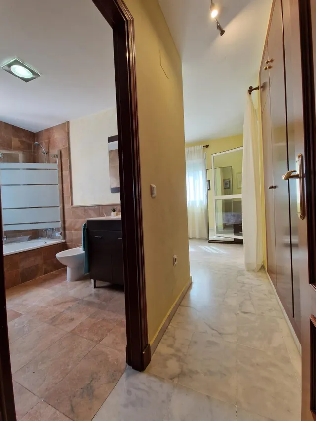 OPORTUNIDAD!!! PISO EN CASINES — 25