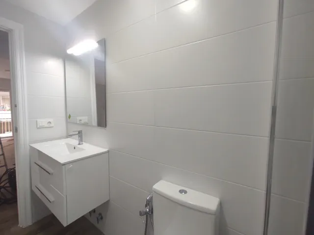 ALQUILER DE   VIVIENDA VACIA  TOTALMENTE REFORMADA — 18