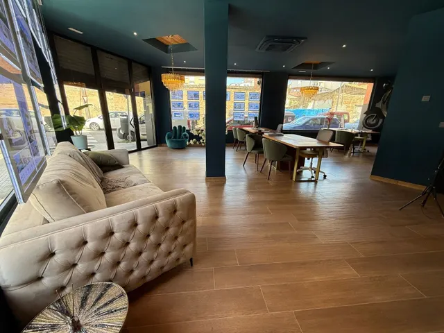 Local comercial 90m² en venta - Foners — 11