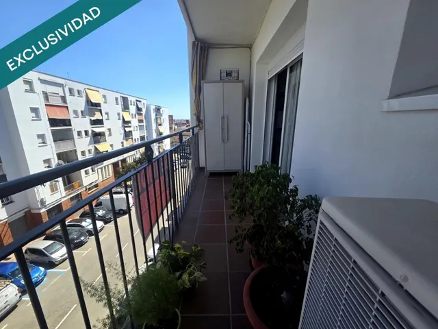 Piso reformado con 2 balcones y vistas al parque — 13