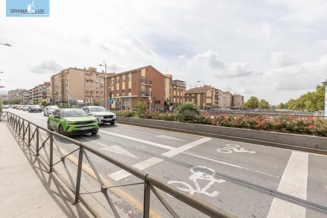 Piso amplio de tres dormitorios en ribera del genil-camino de ronda — 27