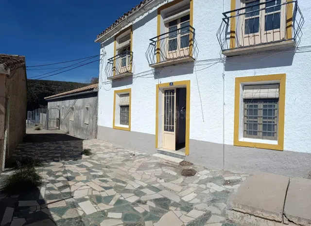 Casa en serón los zoilos Almería de siete habitaciones dos b