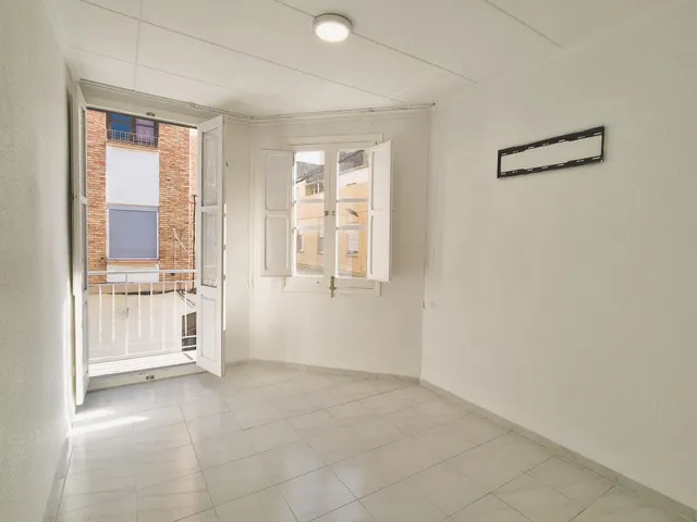 Amplia y luminosa casa reformada en zona llombai, Burriana — 19