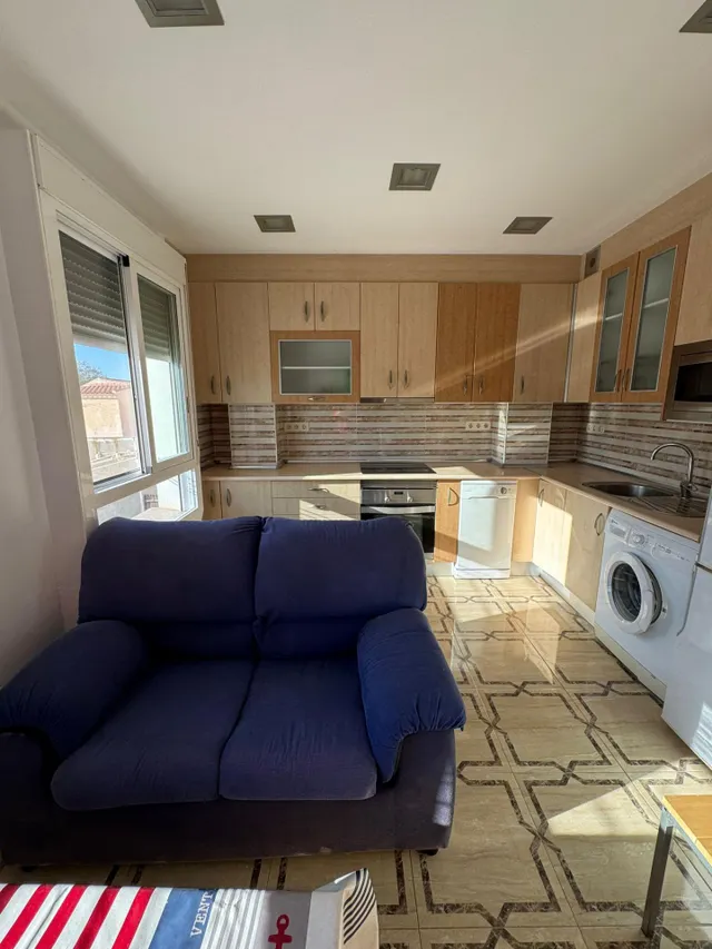 Apartamento en el barrio de la Concepción con terraza. — 3