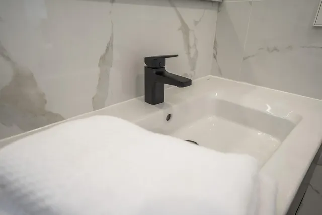 PAREADOS DE OBRA NUEVA EN LA FINCA GOLF — 40