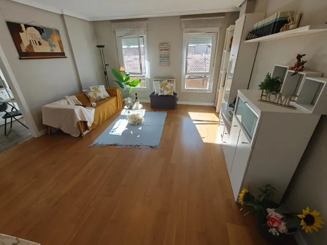 ENAMORATE A UN PESTAÑEO ¡Tu nuevo hogar en Villaobispo te está esperando! ✨ — 18