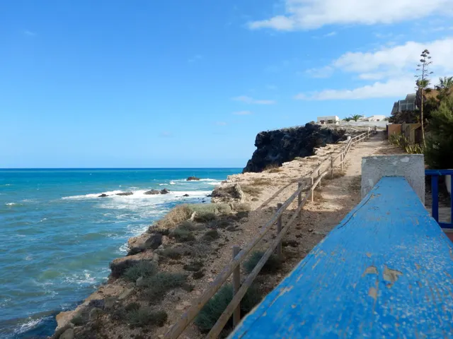 CHALET INDEPENDIENTE CON VISTAS AL MAR MEDITERRANEO — 33